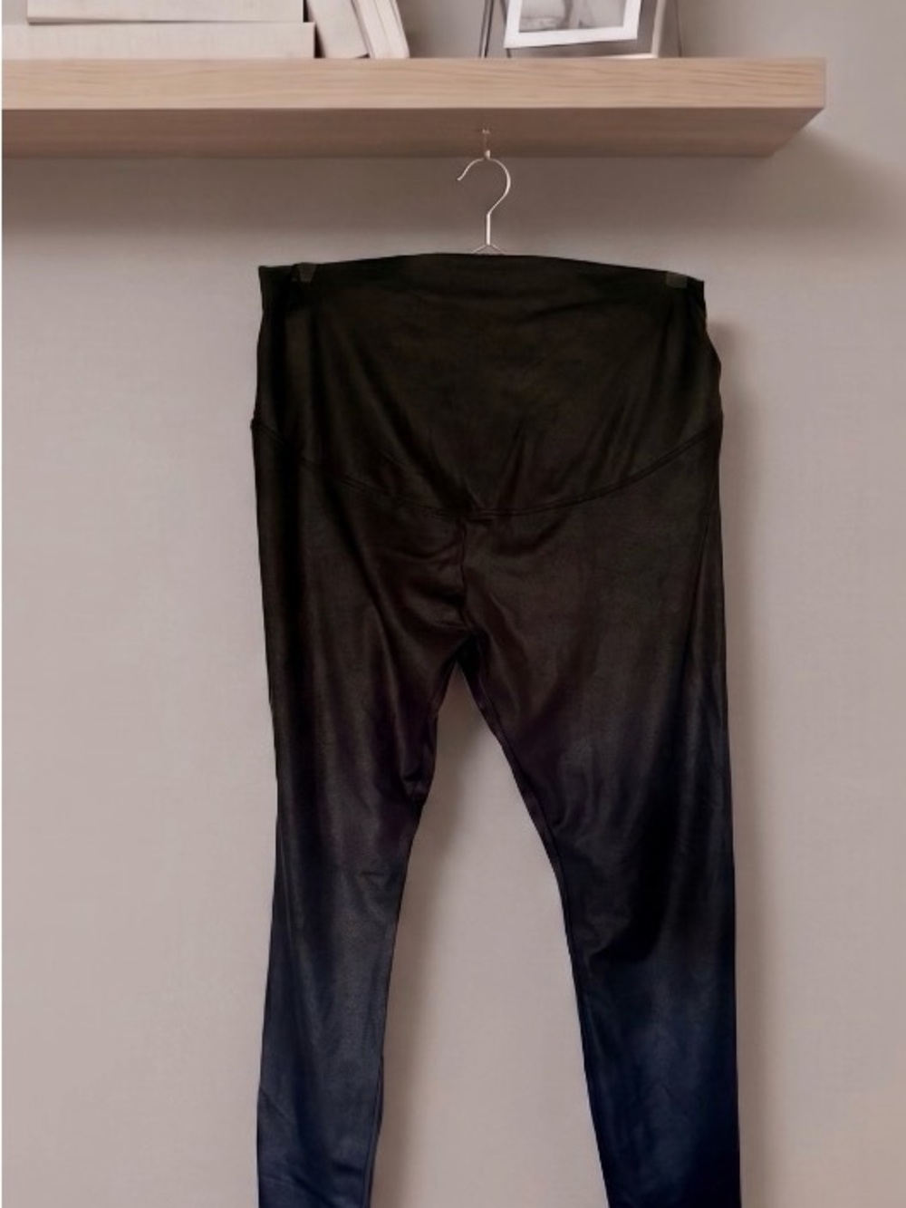 Paisley Sky Black Maternity L faux leather leggings